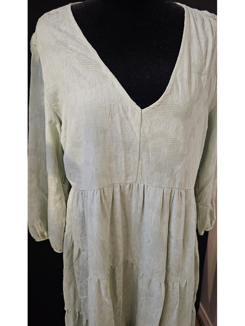 Umgee Dress Light Green Womens Size M Textured Maxi